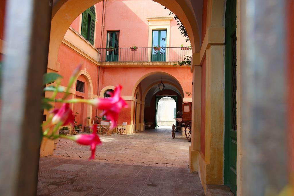 Palazzo Laura Bed & Breakfast Morciano di Leuca Dış mekan fotoğraf